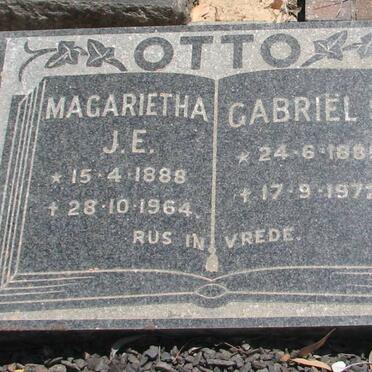 OTTO Gabriël S. 1885-1972 &amp; Magarietha J.E. 1888-1964