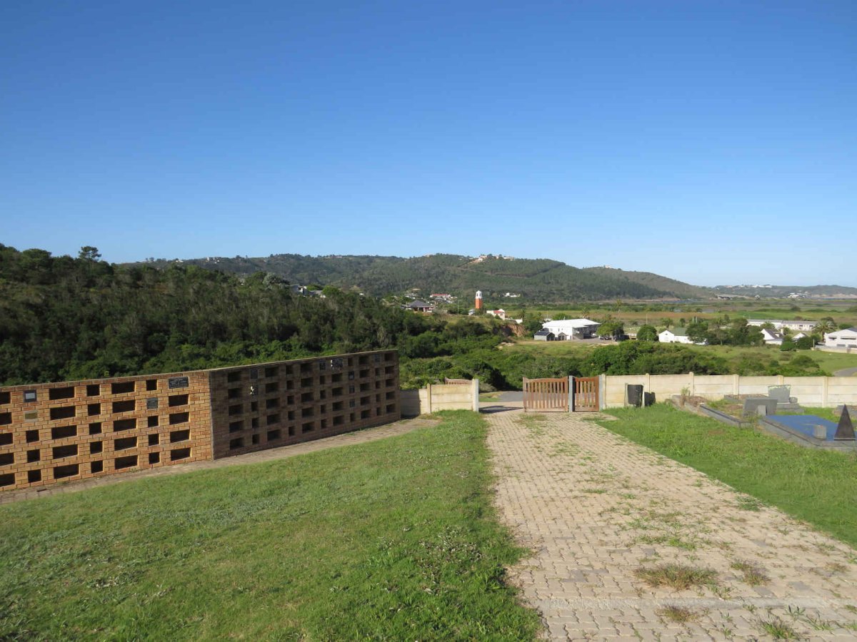 1. Oorsig/Overview Memorial Wall