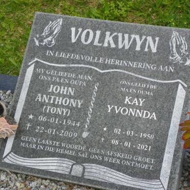 VOLKWYN John Anthony 1944-2009 &amp; Kay Yvonnda 1950-2021