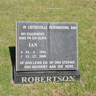ROBERTSON Ian 1941-2009