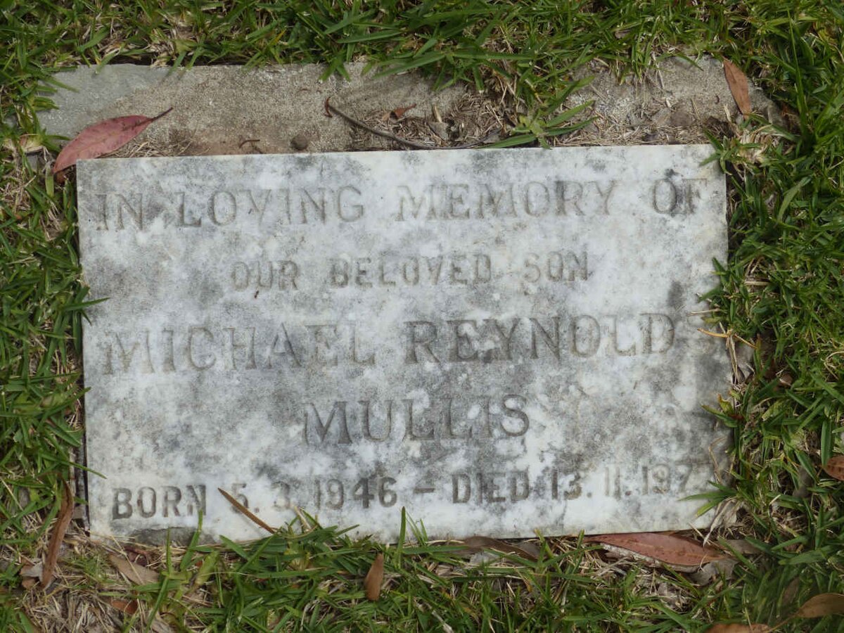MULLIS Michael Reynolds 1946-1977