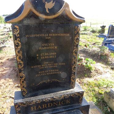 HARDNICK Sylvia 1949-2017