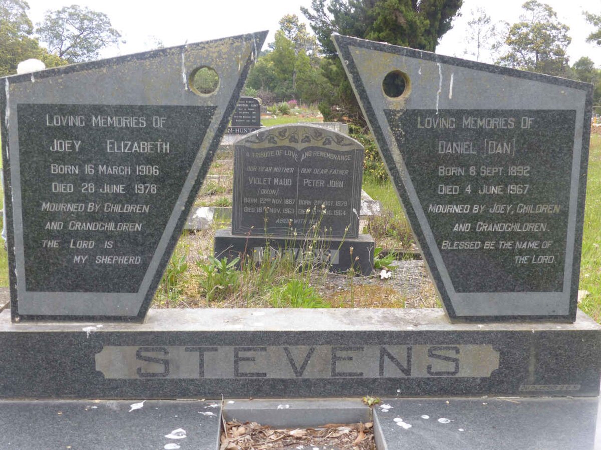 STEVENS Daniel 1892-1967 &amp; Joey Elizabeth 1906-1978