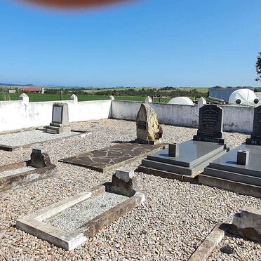 Western Cape, GEORGE district, Gwaing, Gwayang 208, farm cemetery_3