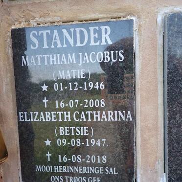 STANDER Matthiam Jacobus 1946-2008 & Elizabeth Catharina 1947-2018
