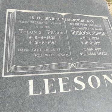 LEESON Theunis Petrus 1933-1992 &amp; Susanna Sophia 1934-1991