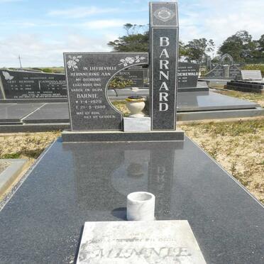 BARNARD Barnie 1929-1989 &amp; Minnie 1928-2003