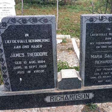 RICHARDSON James Theodore 1884-1968 & Maria Salomina PIENAAR 1901-1959