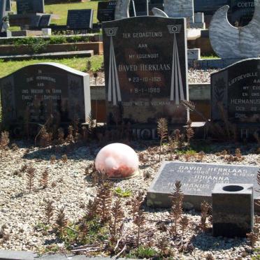 SCHOLTZ Family grave 