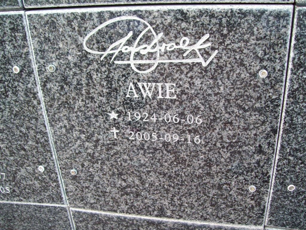 ? Awie 1924-2005