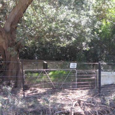 Western Cape, HERMANUS district, Hemel en Aarde 587_1, farm cemetery