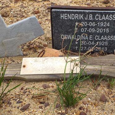 CLAASSENS Hendrik J.B. 1924-2015 &amp; Oswaldina E. 1925-2013