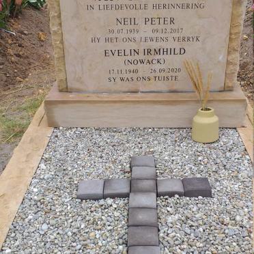 HEERDEN Neil Peter, van 1939-2017 &amp; Evelin Irmhild NOWACK 1940-2020