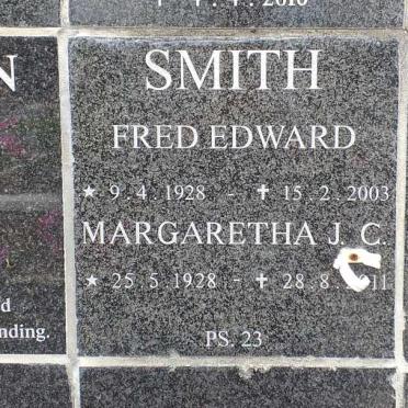 SMITH Fred Edward 1928-2003 &amp; Margaretha J.C. 1928-2011