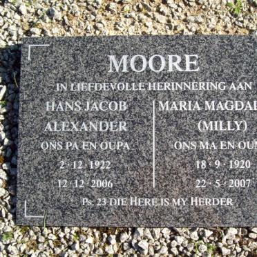 MOORE Hans Jacob Alexander 1922-2006 &amp; Maria Magdalena 1920-2007