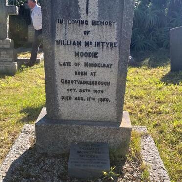 MOODIE William McIntyre 1878-1950 :: MOODIE Kenneth Donald McIntyre 1909-2003