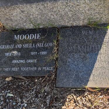 MOODIE Graham 1912-2013 &amp; Sheila GOW 1911-1999 :: MOODIE Aileen Dunbar 1913-1994