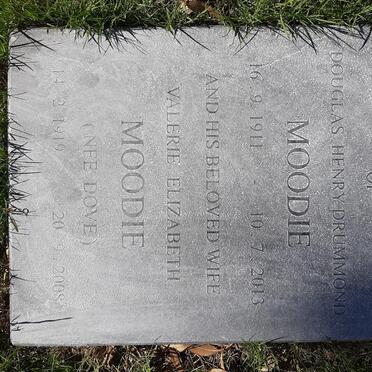 MOODIE Douglas Henry Drummond 1911-2013 &amp; Valerie Elizabeth DOVE 1919-2008