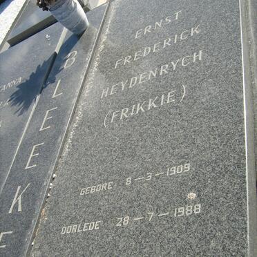 BLEEKER Ernst Frederick Hydenrych 1909-1988 &amp; Susanna Engela Johanna COETZEE 1911-1987