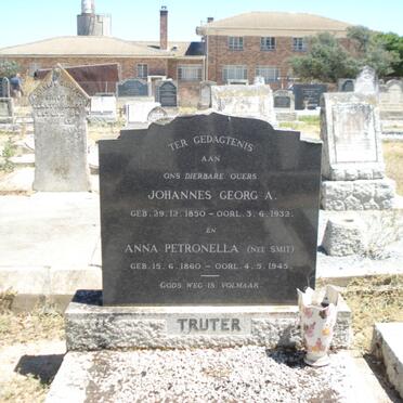 TRUTER Johannes Georg A. 1850-1932 &amp; Anna Petronella SMIT 1860-1945