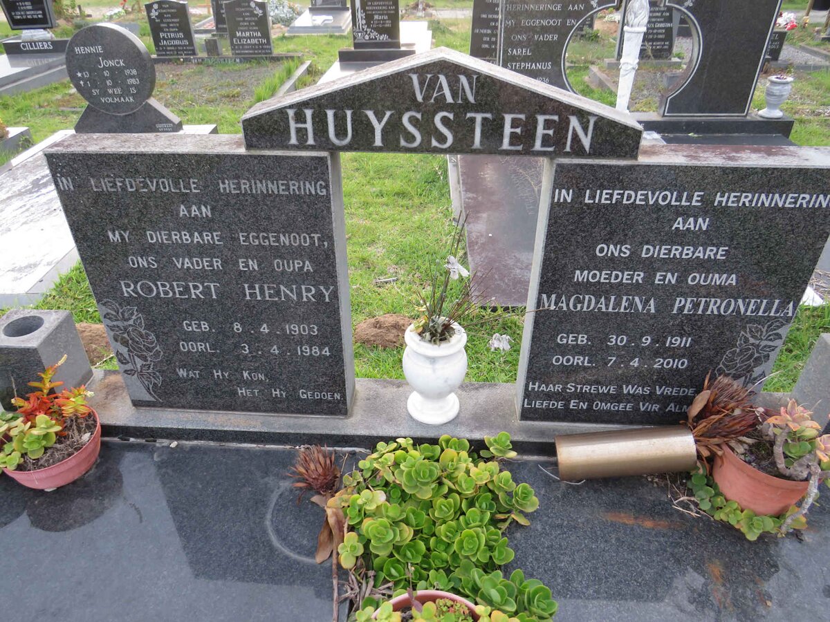 HUYSSTEEN Robert Henry, van 1903-1984 & Magdalena Petronella 1911-2010