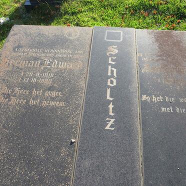 SCHOLTZ Herman Edward 1918-1990 &amp; Annie Magrietha GERBER 1924-1998