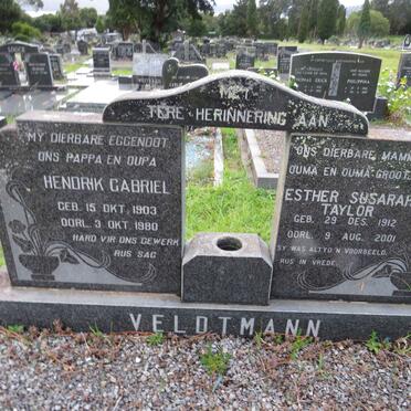 VELDTMANN Hendrik Gabriel 1903-1980 & Esther Susarah TAYLOR 1912-2001