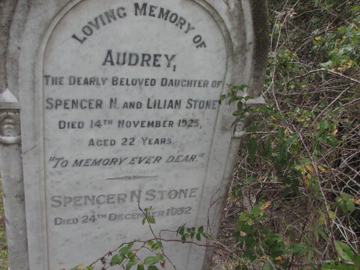 STONE Audrey -1925 :: STONE Spencer N. -1932