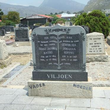 VILJOEN Ernst Jacobus 1914-1963 &amp; Gertruida Johanna 1921-1982