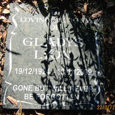 LYON Gladys 1924-2009