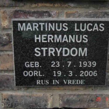 STRYDOM Marthinus Lucas Hermanus 1939-2006