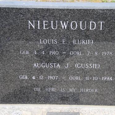 NIEUWOUDT Louis E. 1914-1978 &amp; Augusta J. 1907-1994