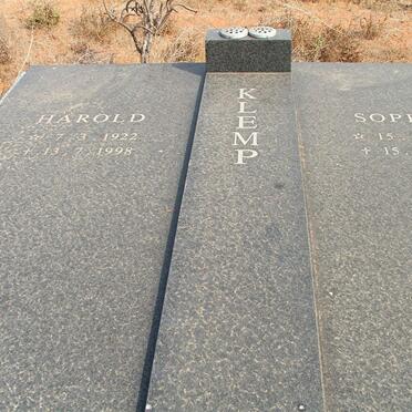 KLEMP Harold 1922-1998 &amp; Sophia 1919-2004