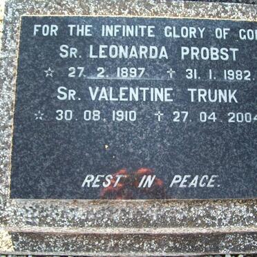 PROBST Leonarda 1897-1982 :: TRUNK Valentine 1910-2004