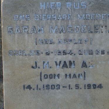 AS J.H., van 1909-1984 &amp; Sarah Magdelena HOPLEY -1954