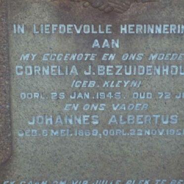 BEZUIDENHOUT Johannes Albertus 1869-1951 &amp; Cornelia J. KLEYN -1945