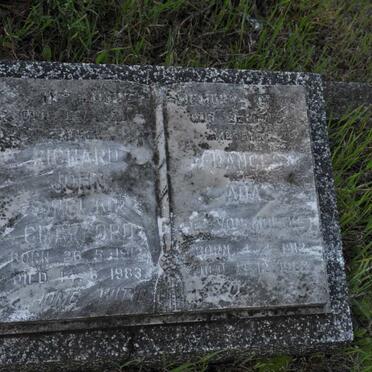 CRAMFORD Richard John Sinclair 1912-1983 &amp; Frances Ada VON MOLTKE 1912-1962