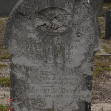 DAY Pauline D. -1901 :: DAY Charles H. -1916 :: DAY August M. -1917