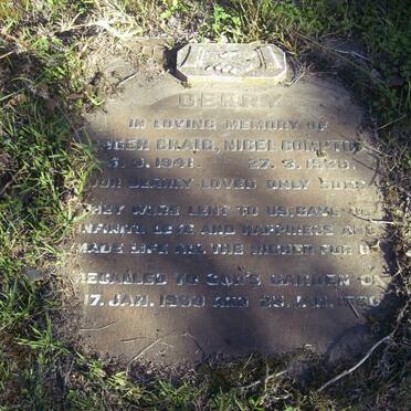 DERRY Nigel Compton  1939-1960 :: DERRY Roger Craig  1941-1960