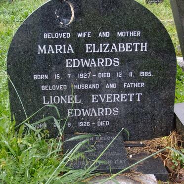 EDWARDS Lionel Everett 1926- &amp; Maria Elizabeth 1927-1985