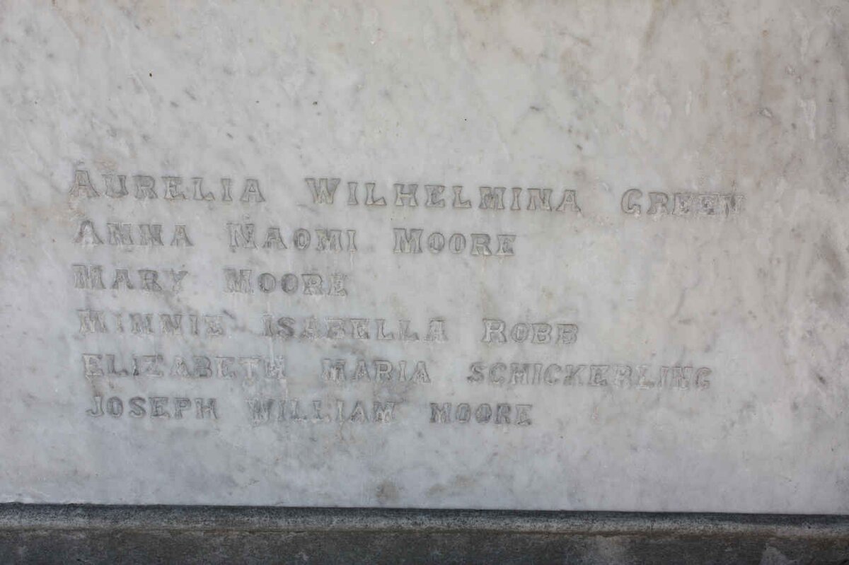 GREEN Aurelia Wilhelmina :: MOORE Anna Naomi :: MOORE Mary :: ROBB Minnie Isabella