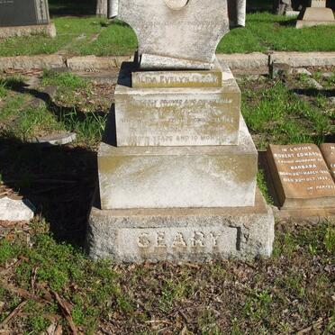 GEARY Tom Luther -1930 :: GEARY Alida Evelyn -1921