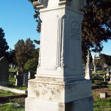 GRAY :: DIGGO :: DANCE