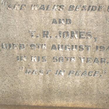 JONES Anna S. -1942 :: JONES T.R. -1942