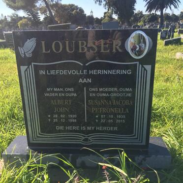 LOUBSER Albert John 1920-1998 &amp; Susanna Jacoba Petronella 1935-2015