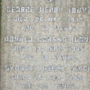MACGREGOR George Henry -1933 :: MACGREGOR Donald Conrad -1945 :: MACGREGOR Sydney Joseph -1946
