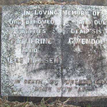 NIELSEN Jens &amp; Catherine :: NIELSEN Gwendoline