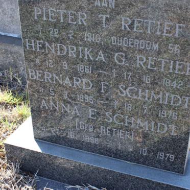 RETIEF Pieter T. -1913 &amp; Hendrika G. 1861-1942