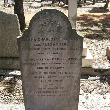 RIET Arie Cornelis, van -1912 &amp; Bertha Charlotte ALEXANDER 1898 :: VAN RIET Harry Alexander  -1899 :: VAN RIET Arie -1946