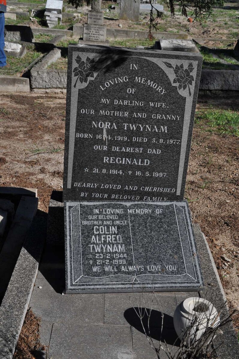 TWYNAM Reginald 1914-1997 &amp; Nora 1919-1977 :: TWYNAM Colin Alfred 1944-1999